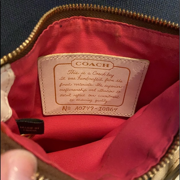 Fabric Coach crossbody - Picture 4 of 5